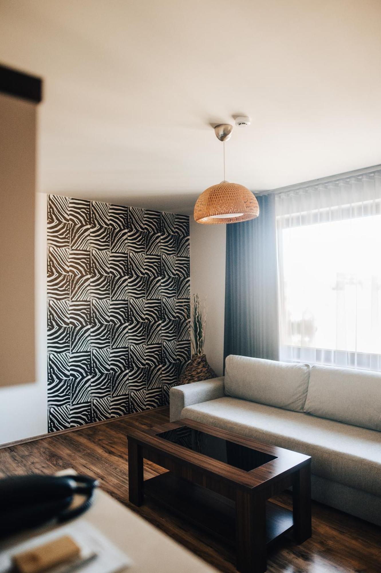 Hotel Elegance Šumperk エクステリア 写真