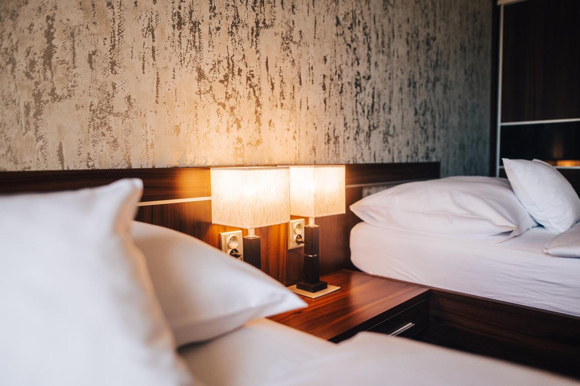 Hotel Elegance Šumperk エクステリア 写真