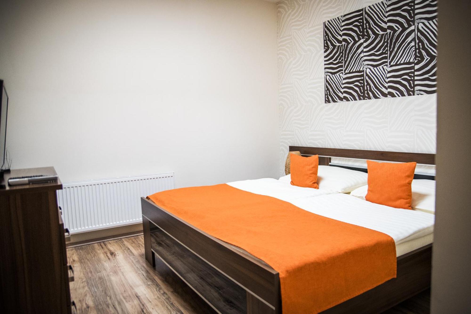 Hotel Elegance Šumperk エクステリア 写真